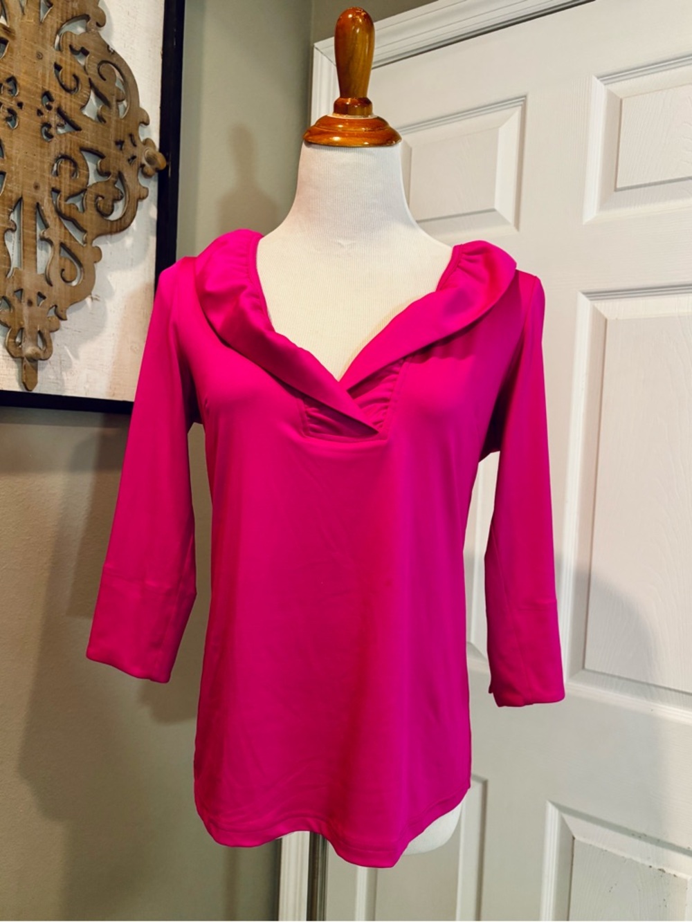 GRETCHEN SCOTT  Solid Pink Smooth Stretch Ruffle Jersey Neck Top Size Small